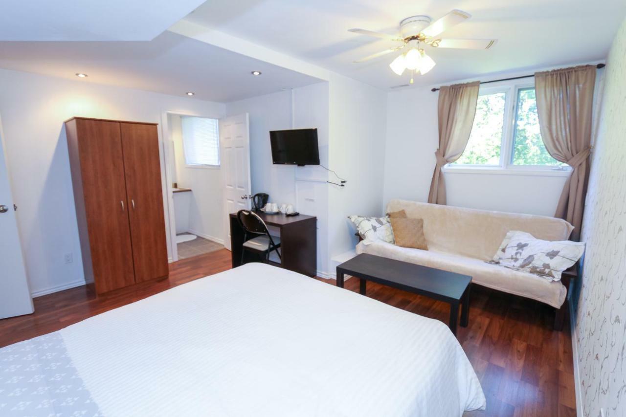Crysler Cedar Drive Inn מראה חיצוני תמונה